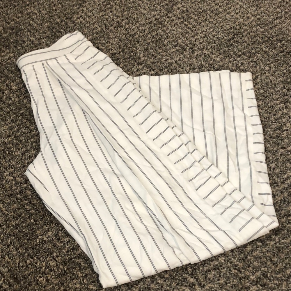 High wasted black and white striped slacks